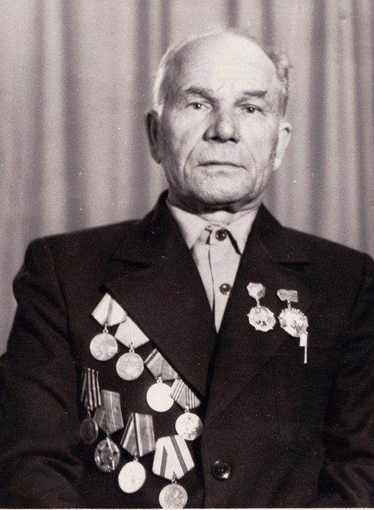 Нетёсов Леонид Артемьевич